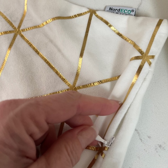 NEW Modern Gold trim Throw Pillow cover, NEW pillow case gold accent - Picture 2 of 7